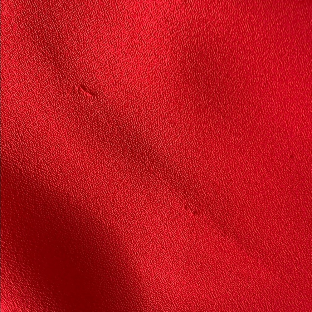 JADE•V-NECK•BLOUSE - Picture 11 of 11